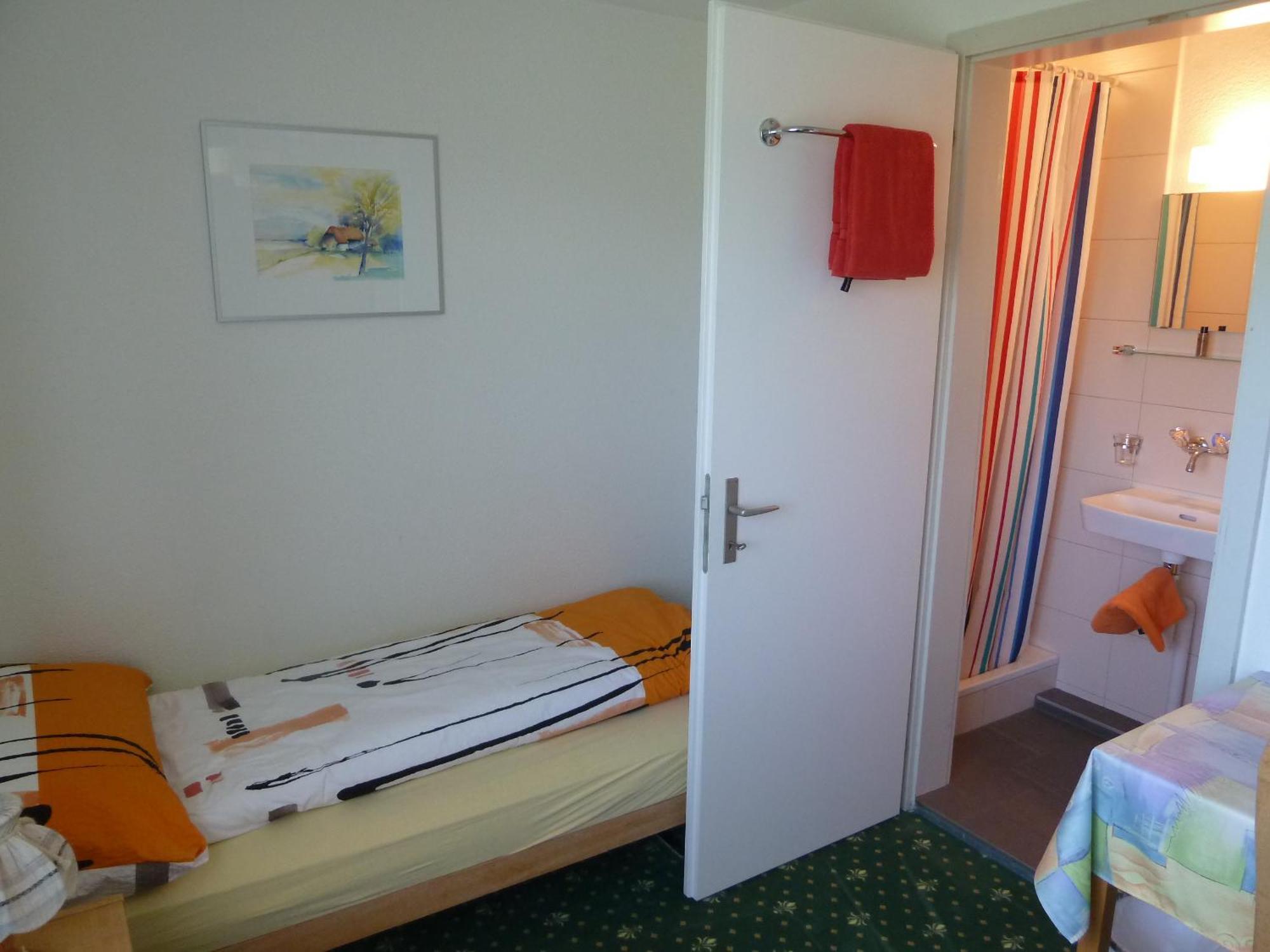 Hotel Restaurant Sunnmatt Aeschi Bei Spiez Εξωτερικό φωτογραφία