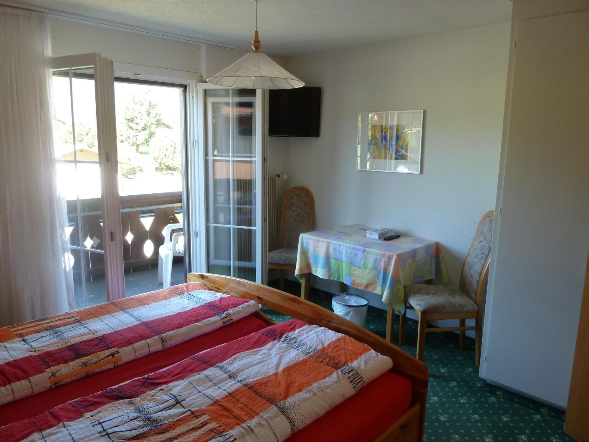 Hotel Restaurant Sunnmatt Aeschi Bei Spiez Εξωτερικό φωτογραφία